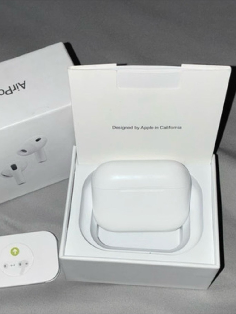 Apple White AirPods pro 3s Charging Case
